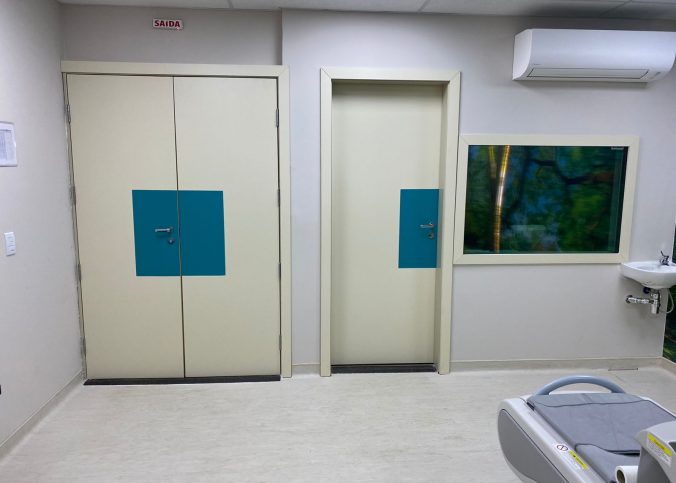 Instalação de porta plumbífera: onde fazer?